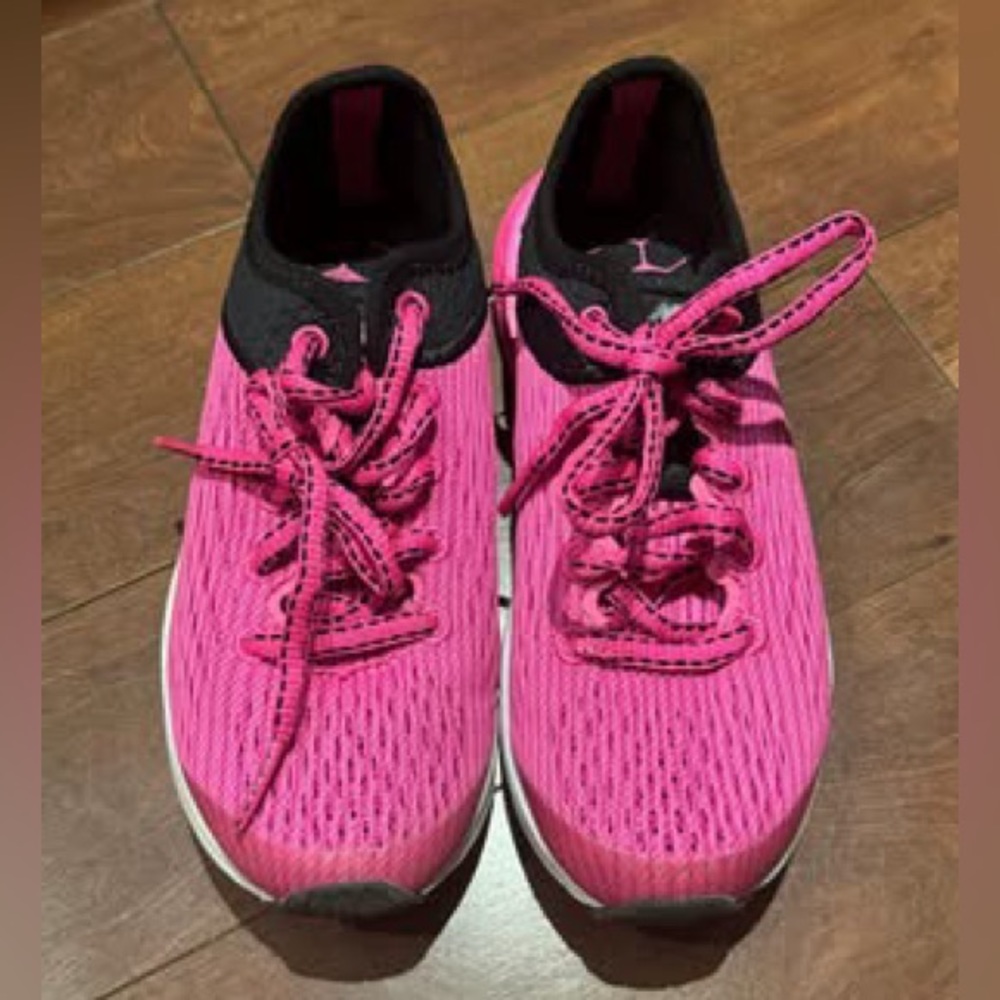Brand New New Balance Girls’ Shoes (Size 11.5T)